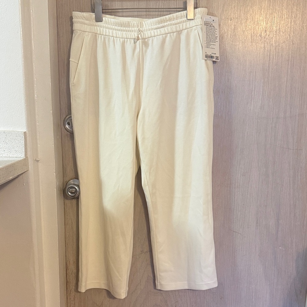 Lululemon Softstreme HR straight leg crop cream color BNWT